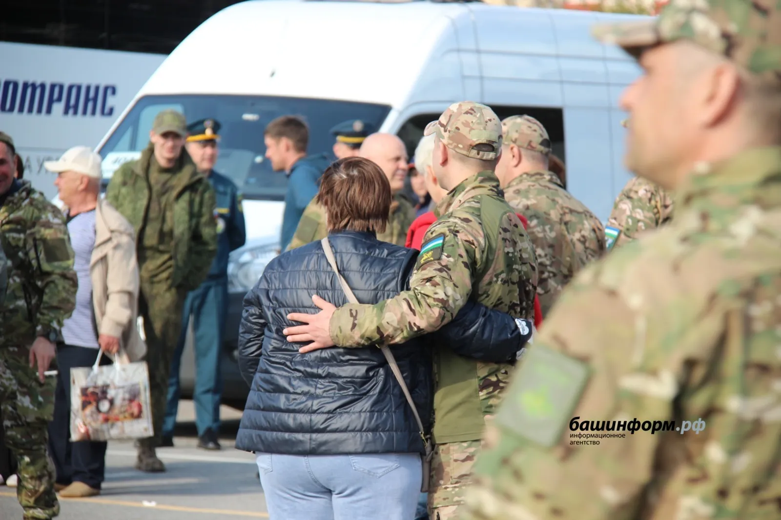 Глава Башкирии поручил ответственно относиться к поддержке бойцов СВО