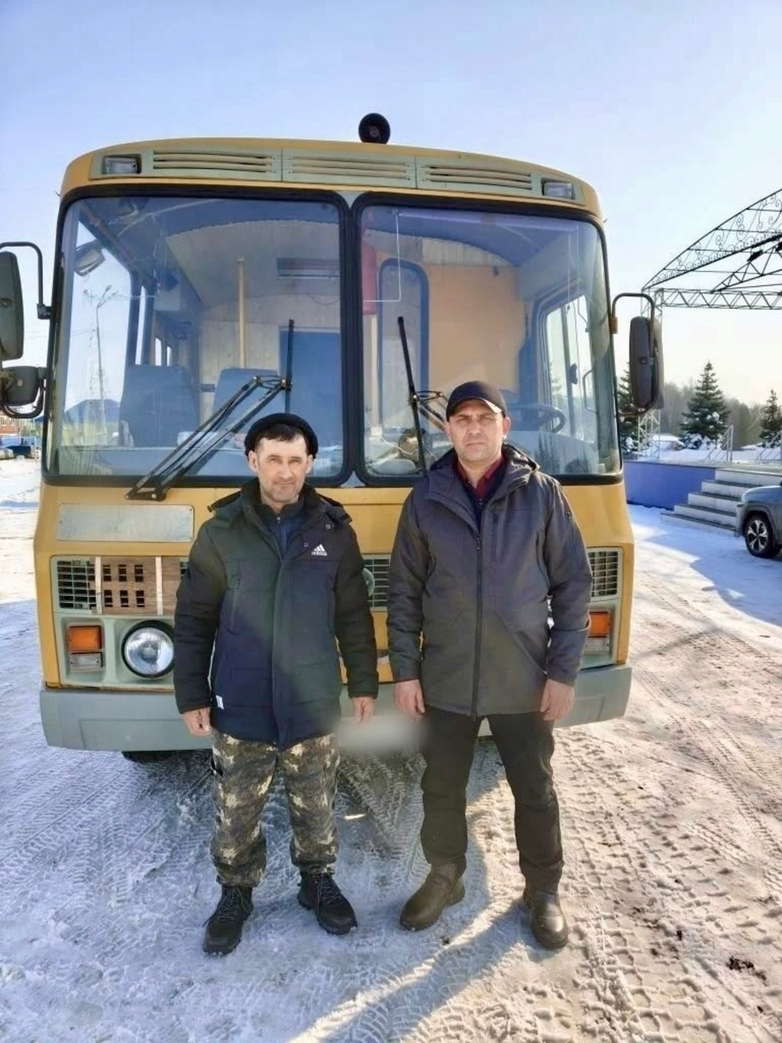 В Башкирии школьный автобус превратили в баню для бойцов СВО