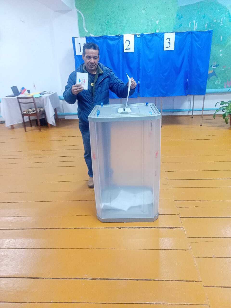 Житель Кигинского района принял участие в выборах Президента России в свой день рождения