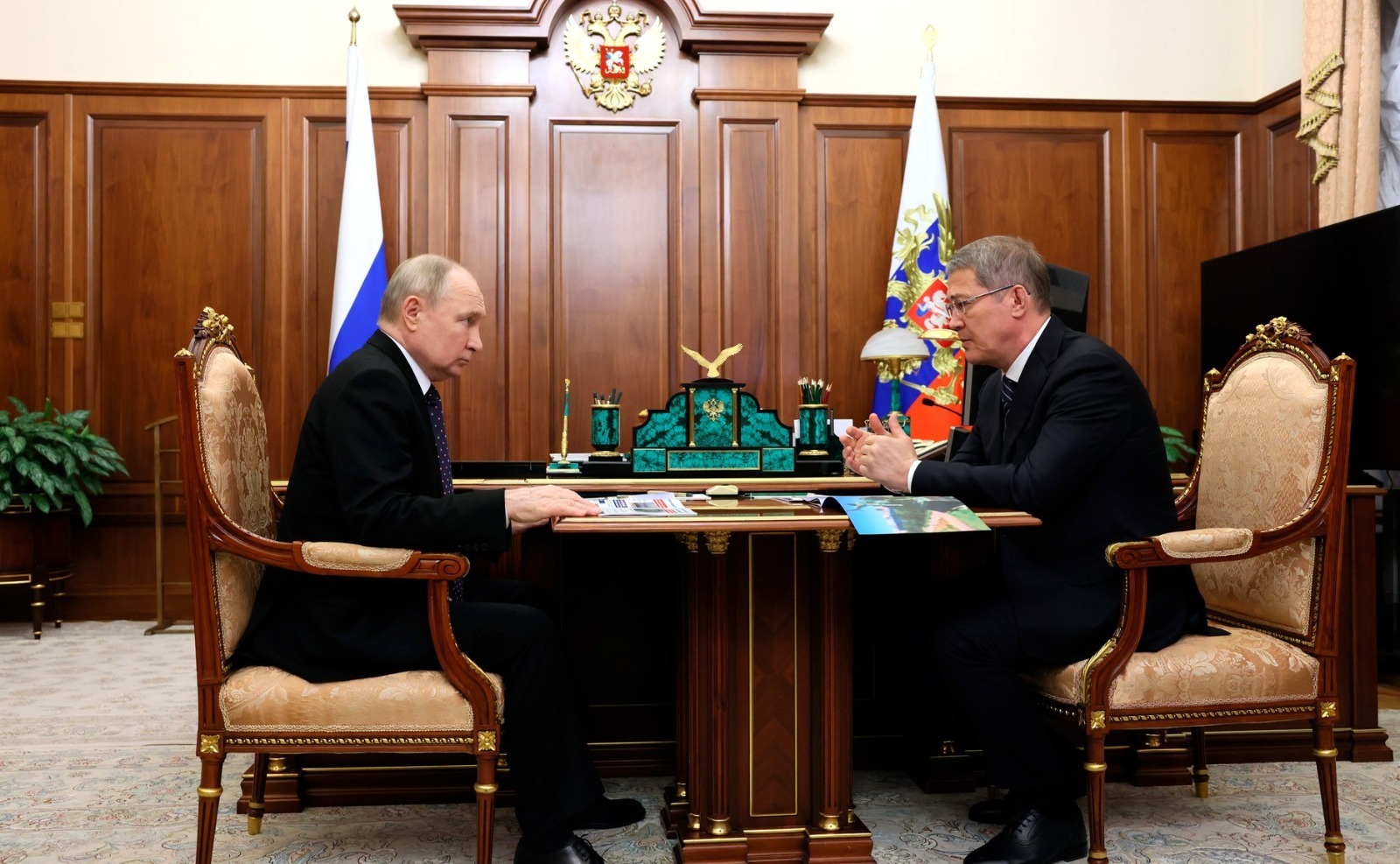 Путин выразил, что поддерживает  Главу Башкирии