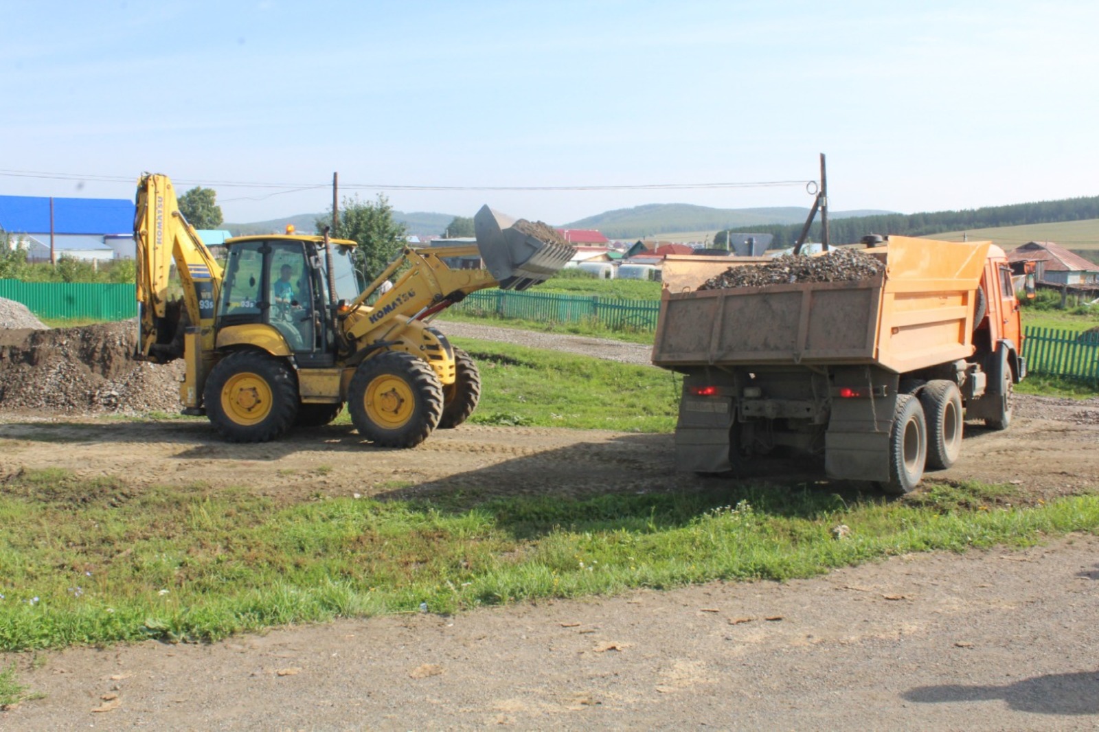 В Кигинском районе идет капитальный ремонт дорог