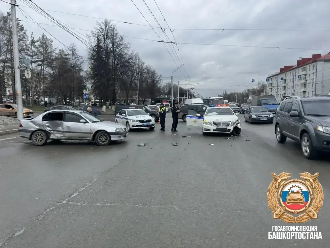В Башкирии «Мерседес» ГИБДД попал в ДТП