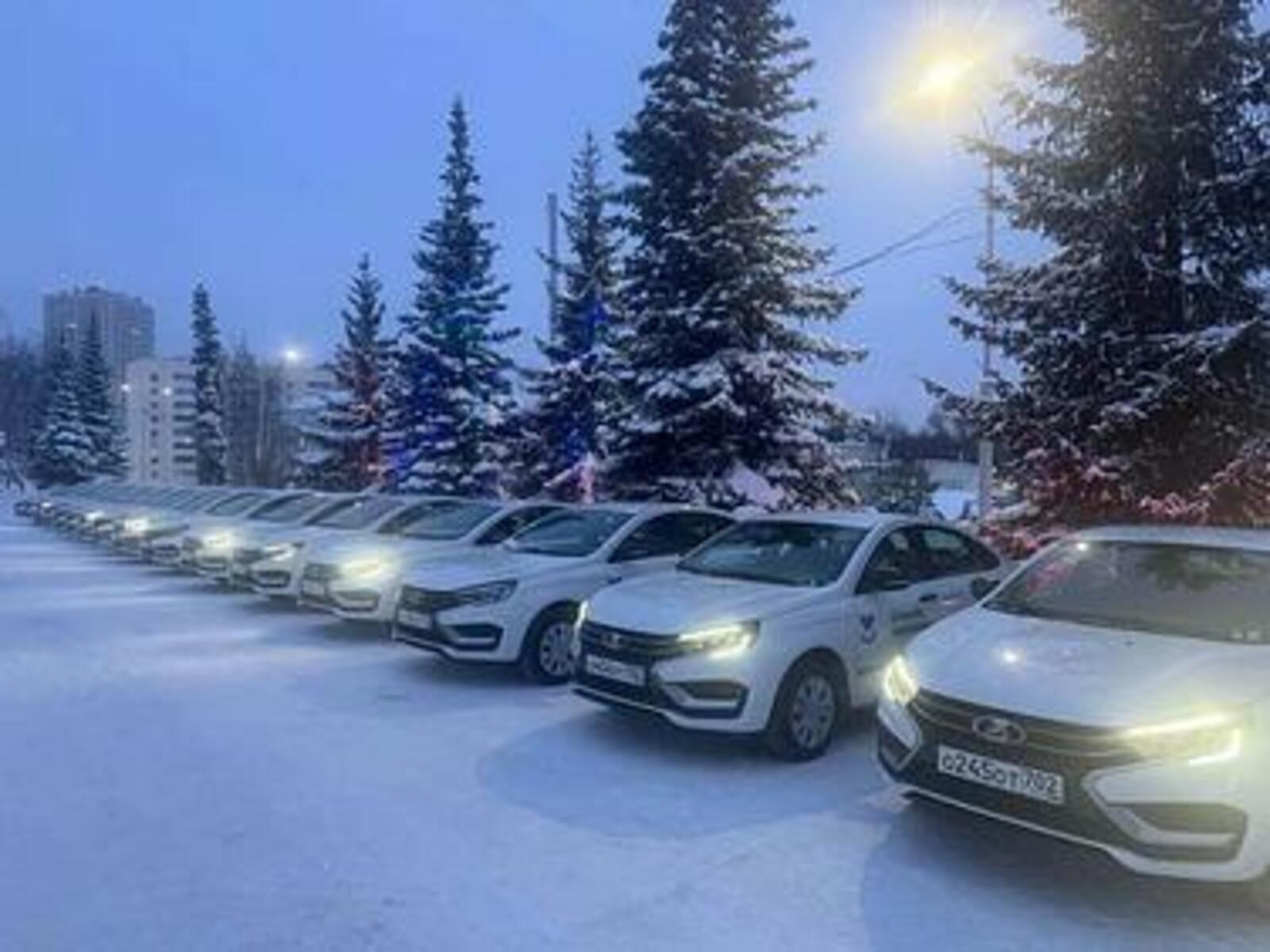 Кармаскалинская больница пополнилась новым автомобилем