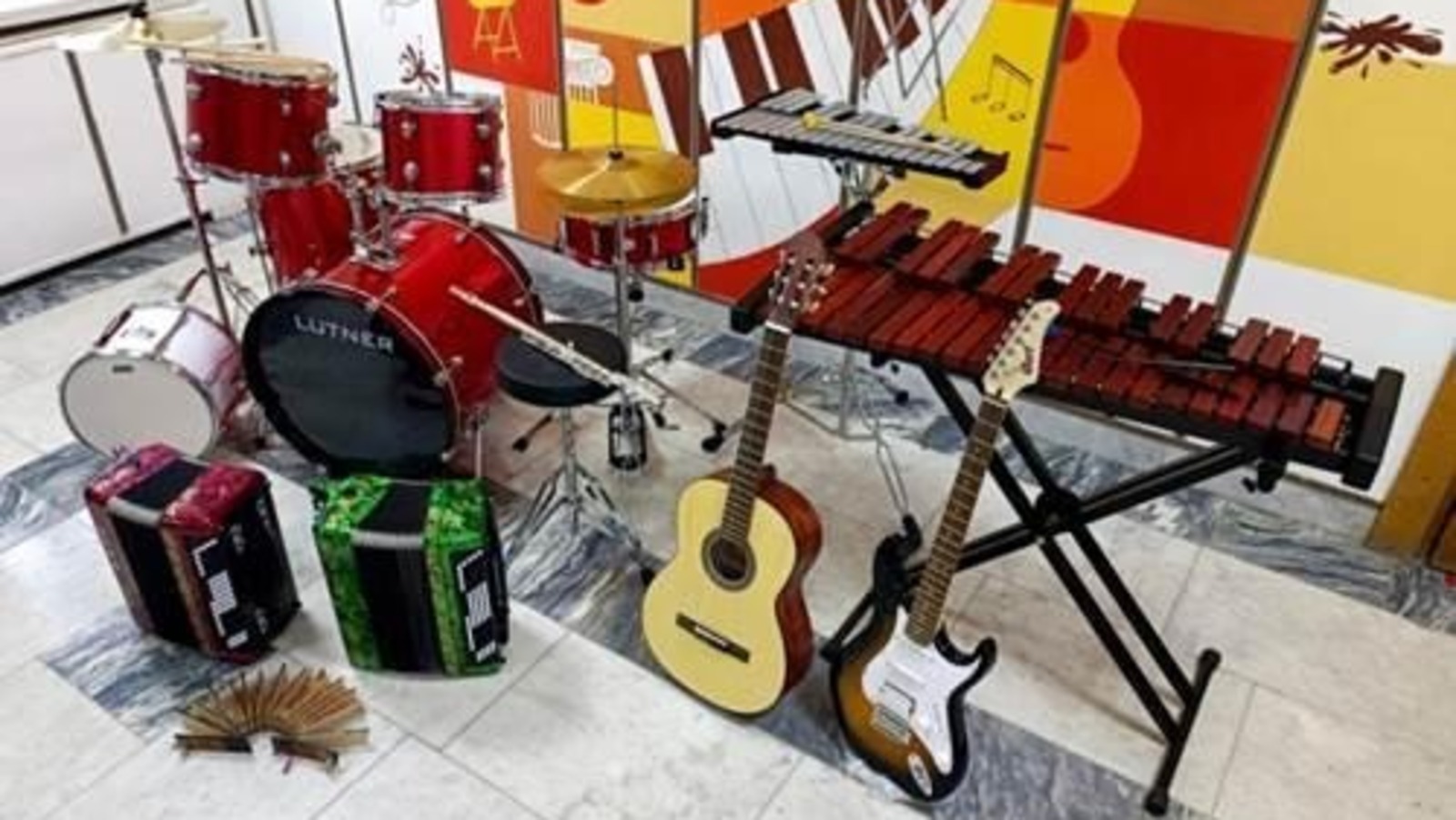 Аскинская детская школа искусств получила новые музыкальные инструменты