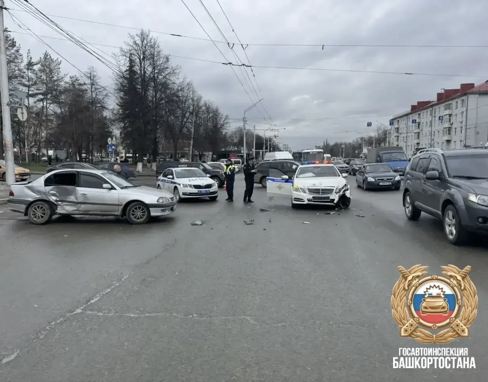В Башкирии «Мерседес» ГИБДД попал в ДТП
