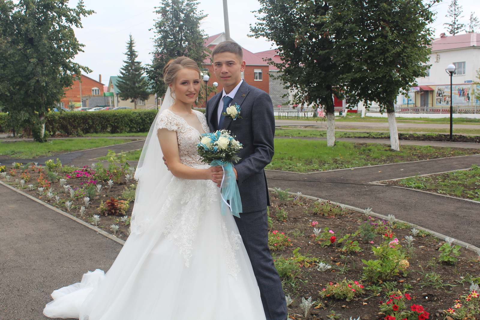 Фото-акция «Наша счастливая свадьба» в Кигинском районе