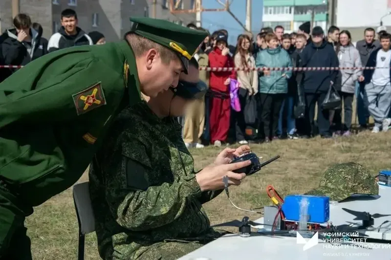 Оператор БПЛА рассказал службе дроноводов из Башкирии на СВО