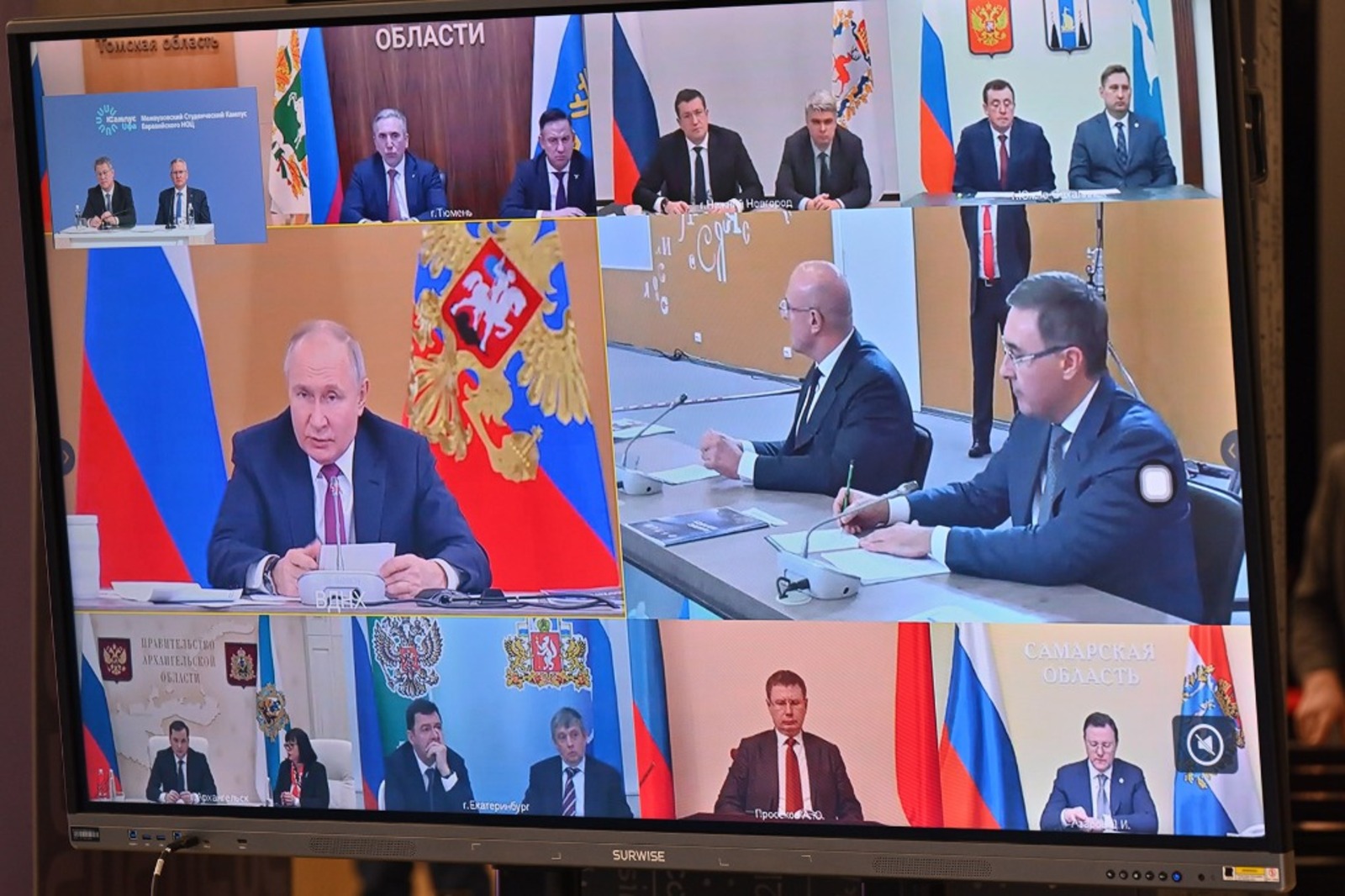 Радий Хабиров представил Владимиру Путину первую очередь Межвузовского студенческого кампуса Евразийского НОЦ
